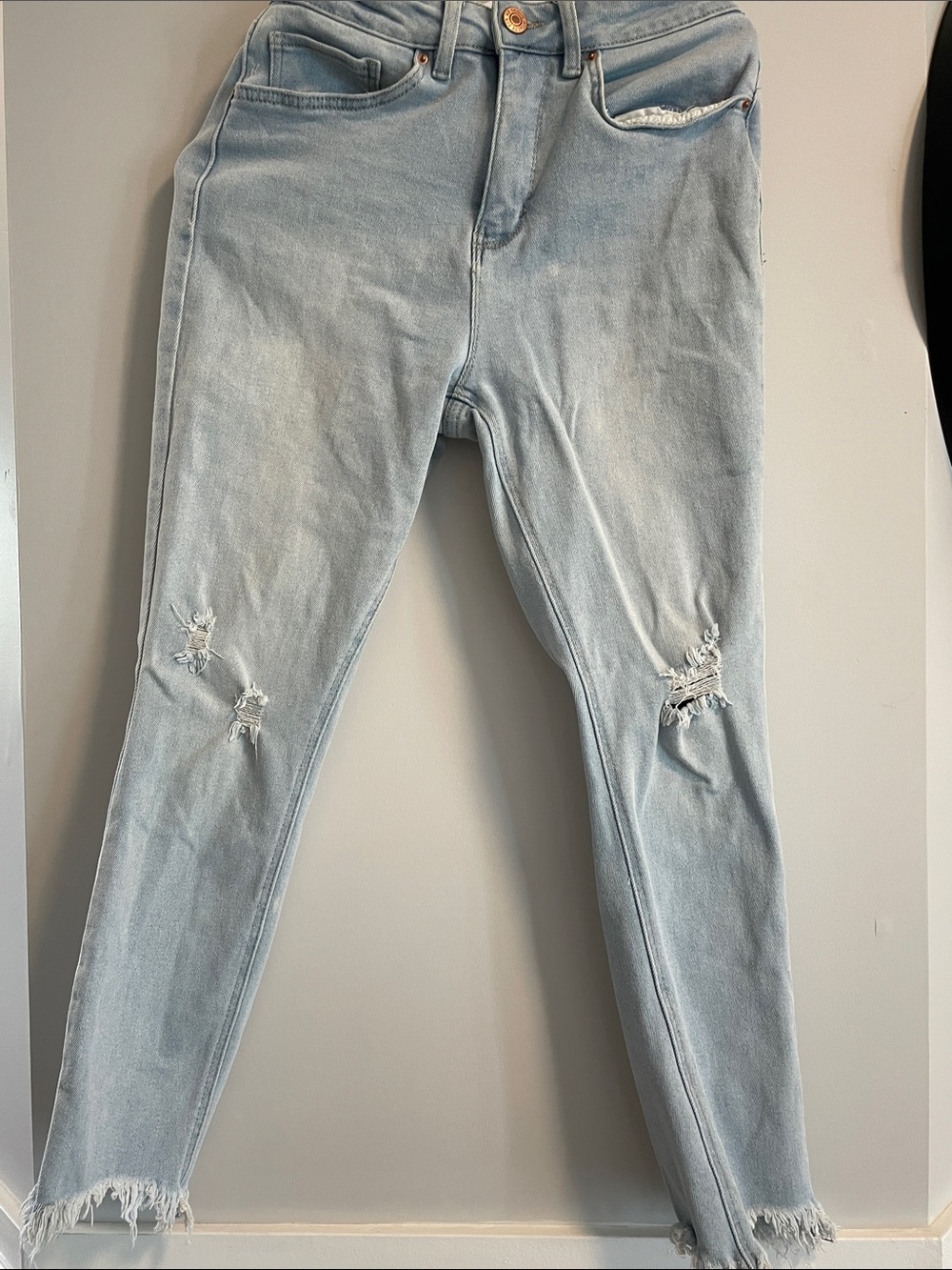 Light Wash Distressed Women’s Jeans - Casual Slim Fit